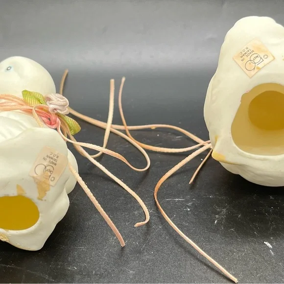 Vintage DEPT56  Duckling With A Pink Ribbon  Figurine - Porcelain   Retired Set - Picture 7 of 13